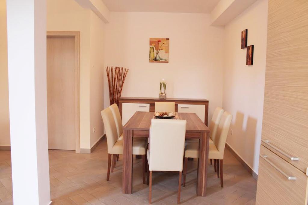 Apartments Vukovic 珀德垂那 外观 照片